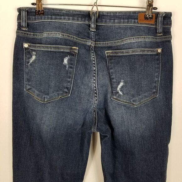 Judy Blue Women's Boyfriend Jeans Size 30  Distressed Blue Mid Rise  Denim - Picture 5 of 10